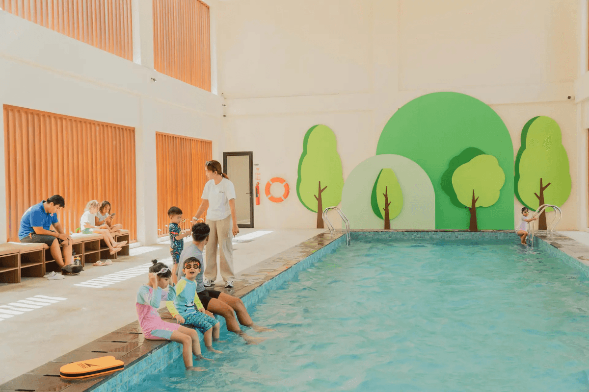 swimming lesson in canggu at mai main
